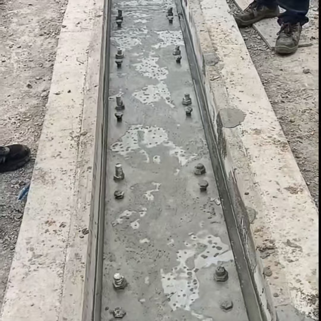 株洲港口码头起重机龙门吊重型机械设备稳固用早强快凝轨道胶泥